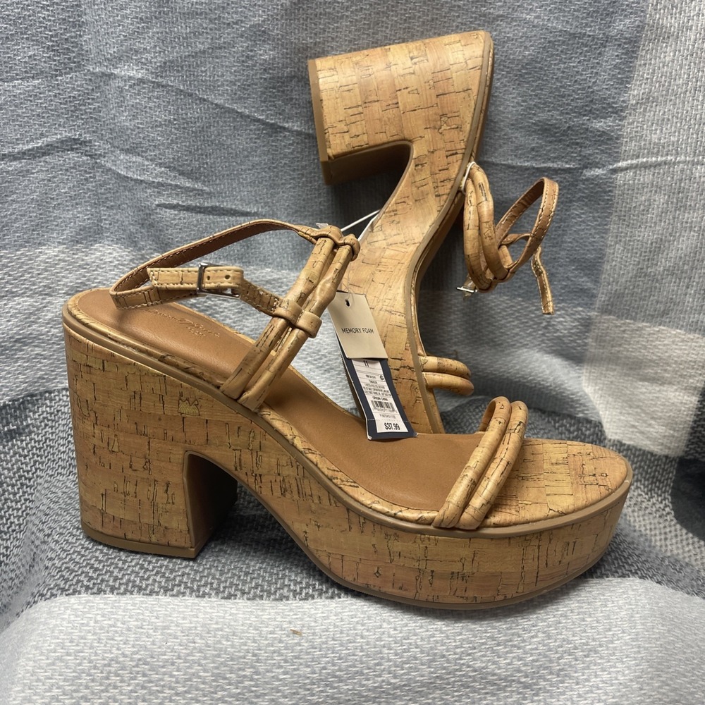 Universal Thread Women's Alva Platform Heels Tan Size 11